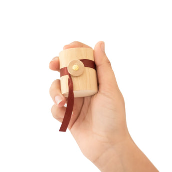 omorfee-hydrating-lip-salve-eco-friendly-packaging